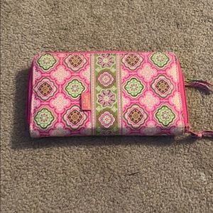 MaggieB wallet. NWOT